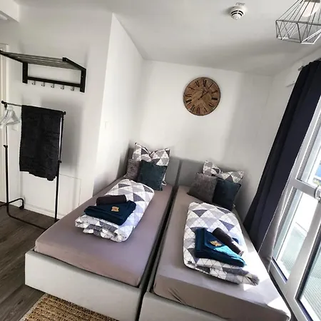 Apartment Business Apartment Mit Wifi, Kostenlos Parken & Tv, Neben Uniklinik El-Living
